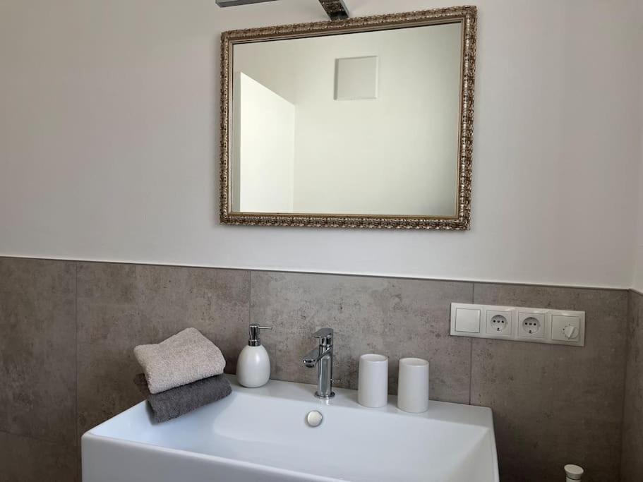 Haus Hafner Sonniges Apartment Терлано Екстериор снимка